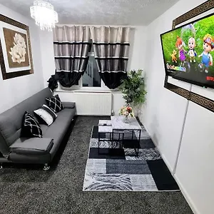 *5sm* Setup For Your Relaxed & Amazing + Free Parking + Free Fast Wifi * Holiday home Morley (West Yorkshire)