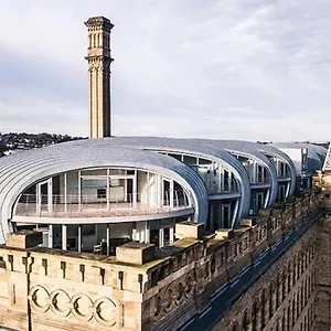 Millennium Apartment Bradford (West Yorkshire)